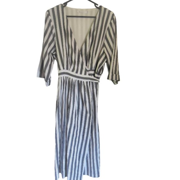 BRAVE + TRUE Dresses & Skirts - BRAVE AND TRUE - wrap dress size large - charcoal stripe - presents as n…
